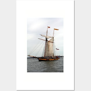 The Pride of Baltimore II - Cambridge, MD, USA Posters and Art